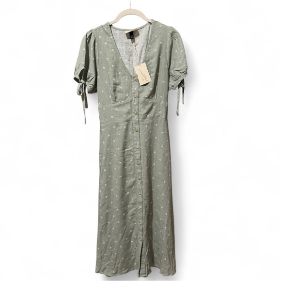Universal Thread Dresses & Skirts - Universal Thread Olive Midi Dress with Button Detail
